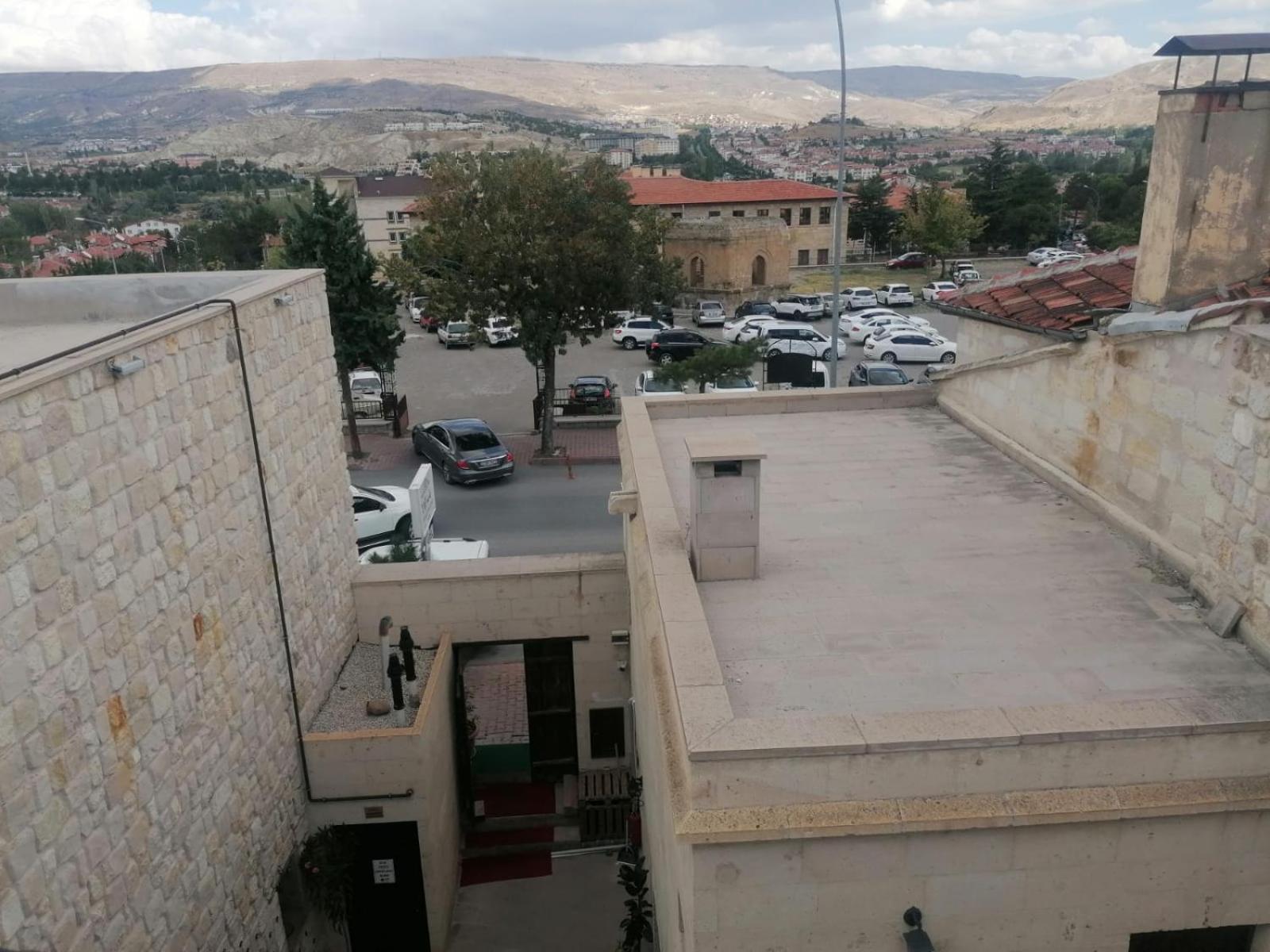 Tafana Cave & Stone Lodge Юргюп Екстериор снимка